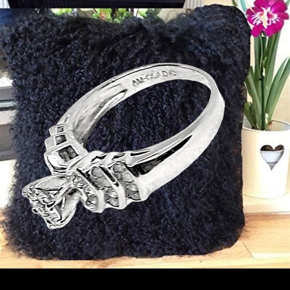 .14K White Gold Engagement Ring with Natural Diamonds - Picture 3 of 7